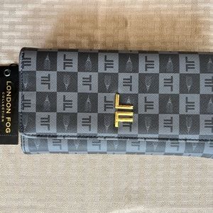 Brand new London Fog clutch